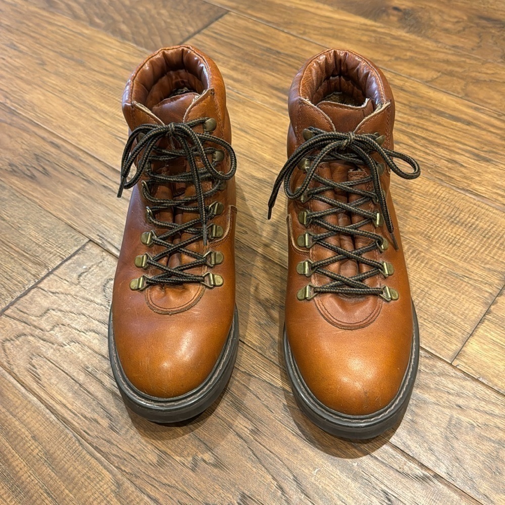 WORN~UNMARKED SIZE~MENS~BASS~LEATHER/WATERPROOF WORK/HIKING BOOTS~NICE~G22